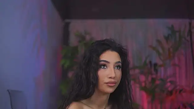 Chatroom XXX en direct de GinaValentinna