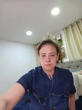 sasi_luna live XXX chat