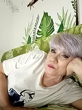 Catty_Lady live XXX chat