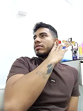 Moreno_latino_sex's Webcam Show