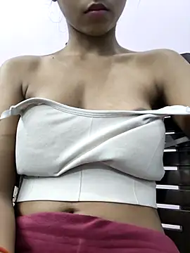 Noor-09- webcam show