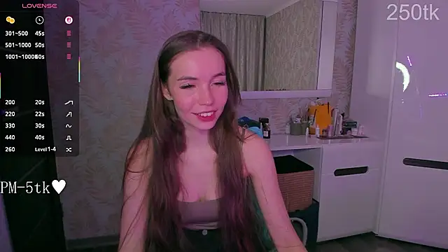 YonaBones' Live XXX Chat