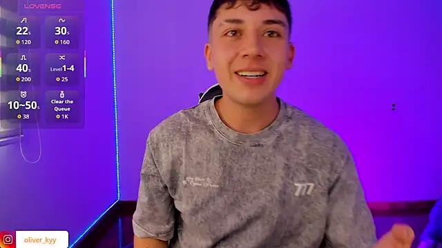 oliver_kyy 即時 XXX 聊天