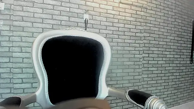 Онлайн чат XXX Briana_24