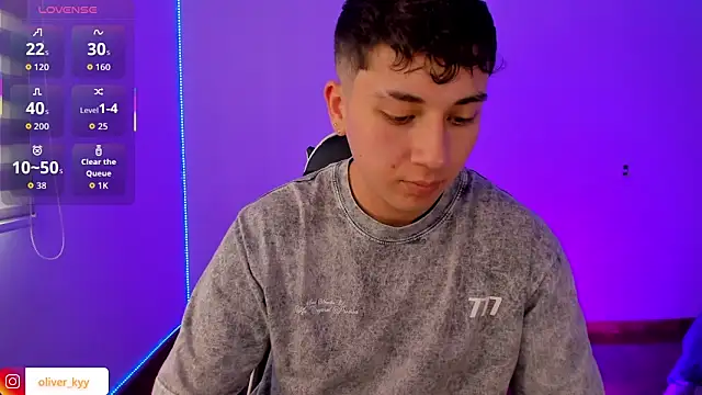 oliver_kyy 即時 XXX 聊天