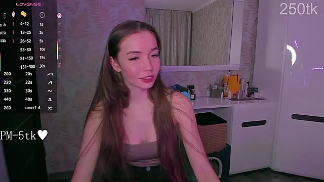 YonaBones live XXX chat