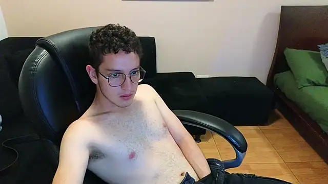 gamercum33's Webcam Show