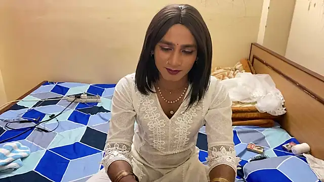 LuvLayla webcam show