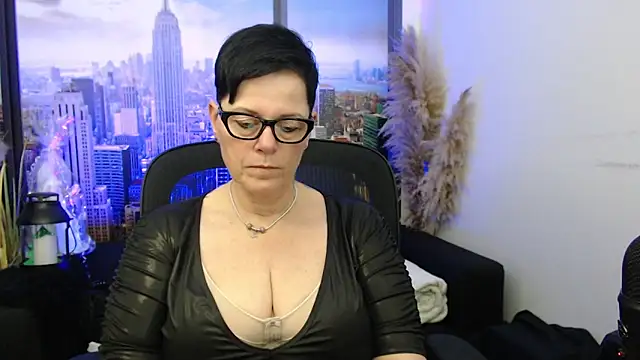 Онлайн чат XXX ninarandmann