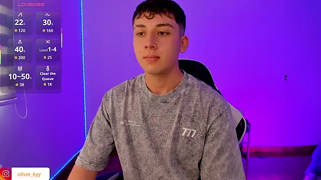 oliver_kyy live XXX chat