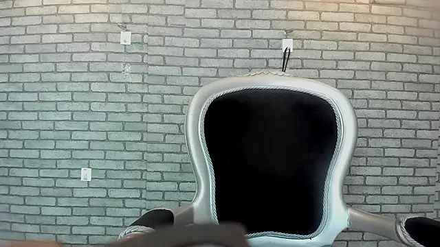 Briana_24 live XXX chat