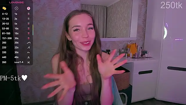 YonaBones' Live XXX Chat