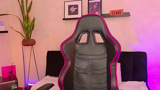 EmmyEvans1 Live XXX Chat