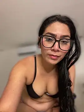 Chat XXX ao vivo de Nahomyy_1