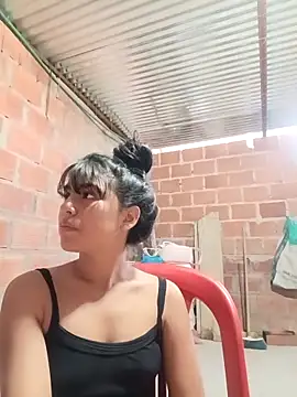 triana-hot18 Live XXX Chat