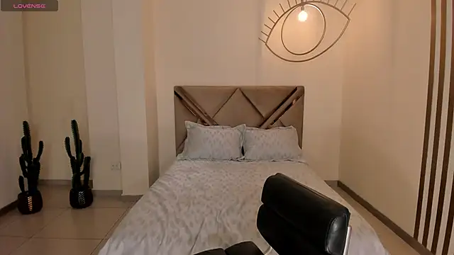 SunnyRivers' Live XXX Chat