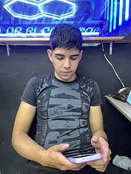 แชท XXX สดของ Johan_stick