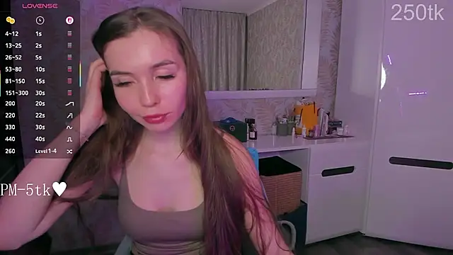 YonaBonesのライブXXXチャット