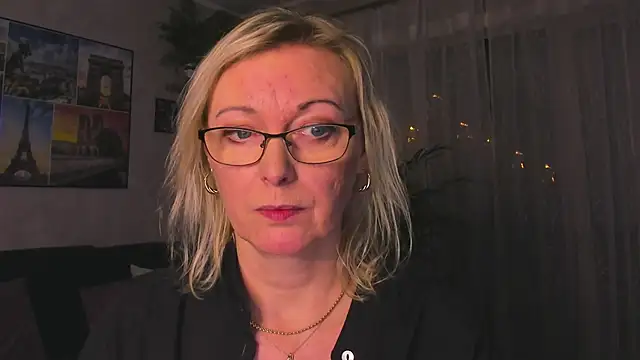 vanessa_chat élő XXX-chatje