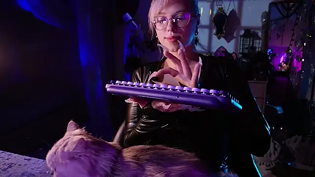 Show modela Scarlett_Wanner na web-kameri