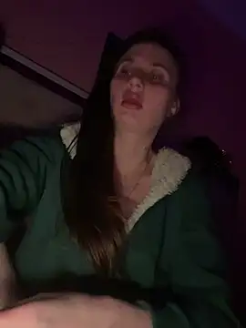 Flossy_Vettie Adlı Modelin Canlı XXX Sohbeti