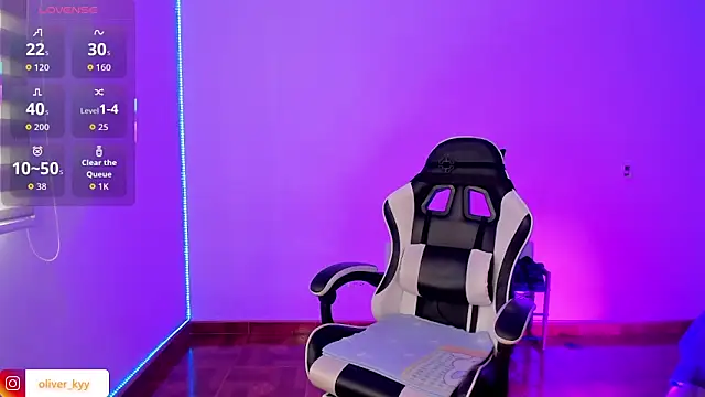 oliver_kyy élő XXX-chatje