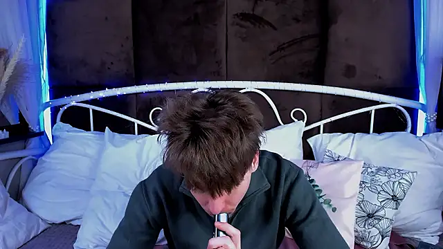 ScottPierce Adlı Modelin Canlı XXX Sohbeti