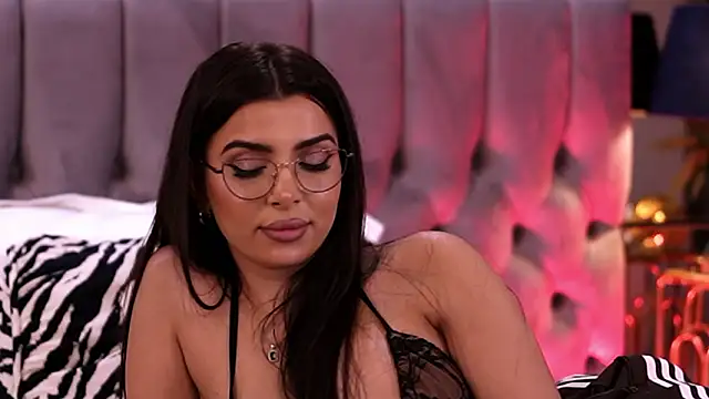 NicoleCellini Webcam show