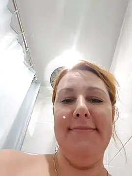 GingerFoxy Adlı Modelin Canlı XXX Sohbeti