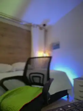 halaaa_1's Live XXX Chat