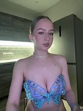 MissOyee Adlı Modelin Canlı XXX Sohbeti