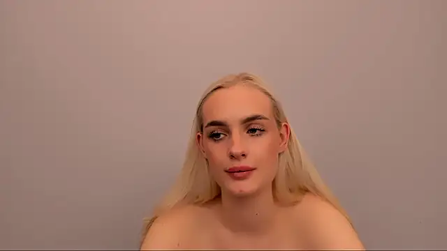 OliviaKisss Adlı Modelin Canlı XXX Sohbeti