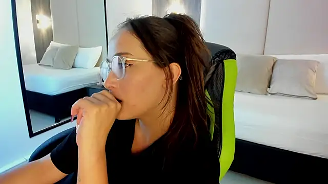 Chatroom XXX en direct de sophia_martinezz_