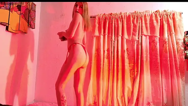 daniquintero03 Adlı Modelin Canlı XXX Sohbeti