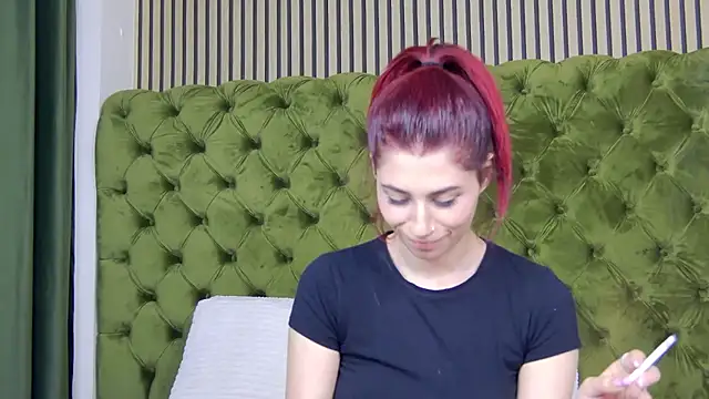 LunaHart Adlı Modelin Canlı XXX Sohbeti