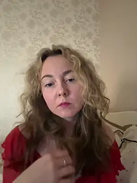 Chatroom XXX en direct de Elineaa