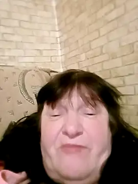 Apeesynka55211 webcam show