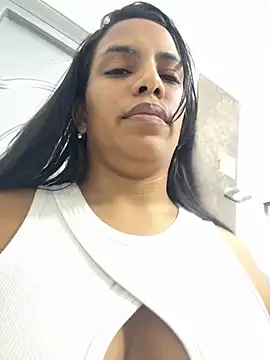 ArielleMillerr- Adlı Modelin Canlı XXX Sohbeti