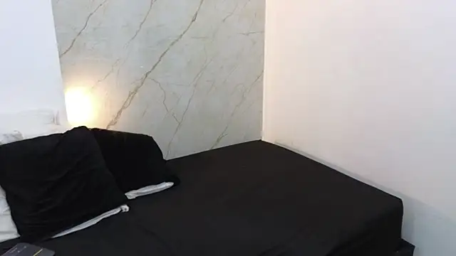 Laura_Miller1 Chat XXX in diretta