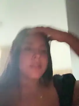 IvyValentine Adlı Modelin Canlı XXX Sohbeti