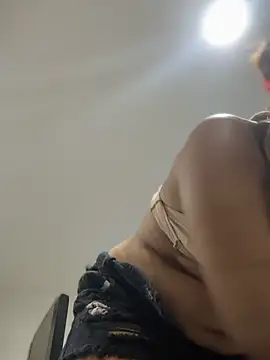 Kaily_Sweet16のライブXXXチャット