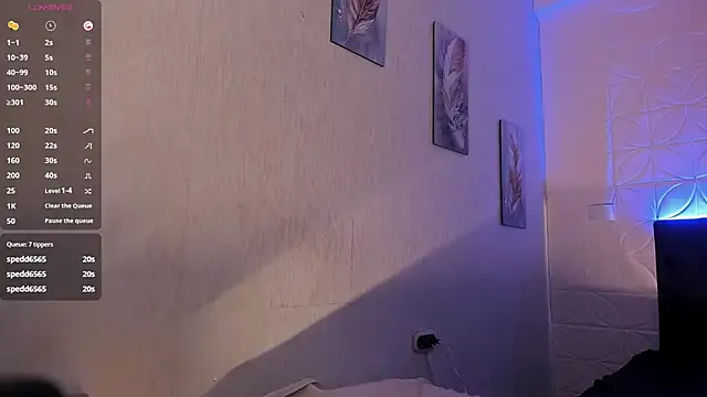 دردشة EmillyLim الجنسية المباشرة