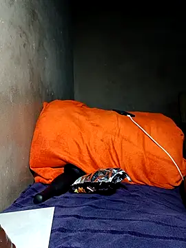 XXX chat uživo modela khetyvile