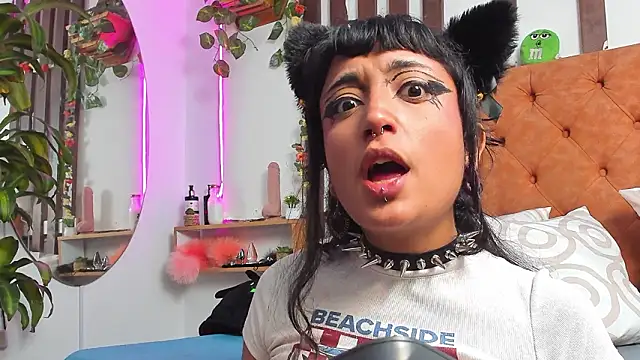 MeowMota_'s Live XXX Chat