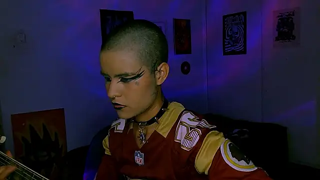 XXX chat uživo modela alex_one888