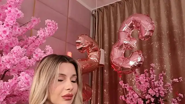 Chatroom XXX en direct de Elliblue