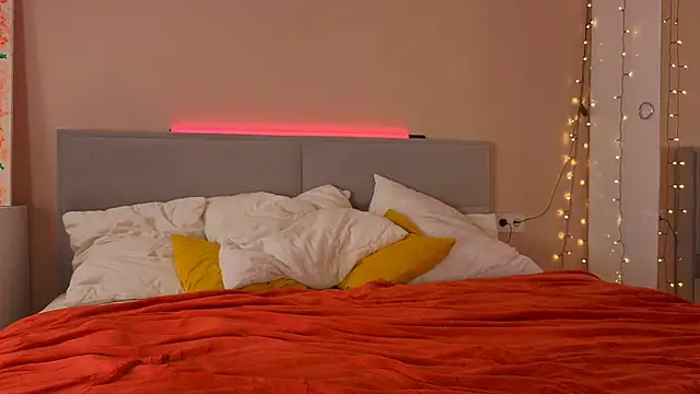 Mia_Luw Adlı Modelin Canlı XXX Sohbeti