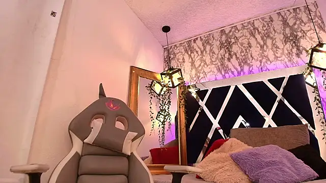 charlotte_bluee élő XXX-chatje