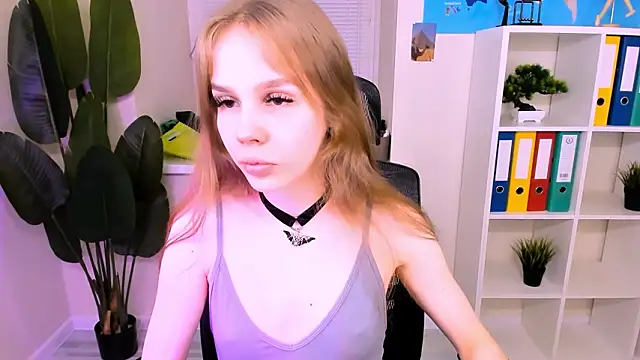 Chatroom XXX en direct de Selen_hells_weet