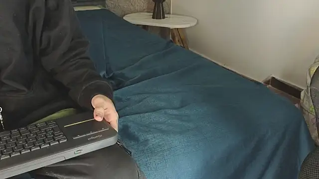 دردشة _DantFox_ الجنسية المباشرة